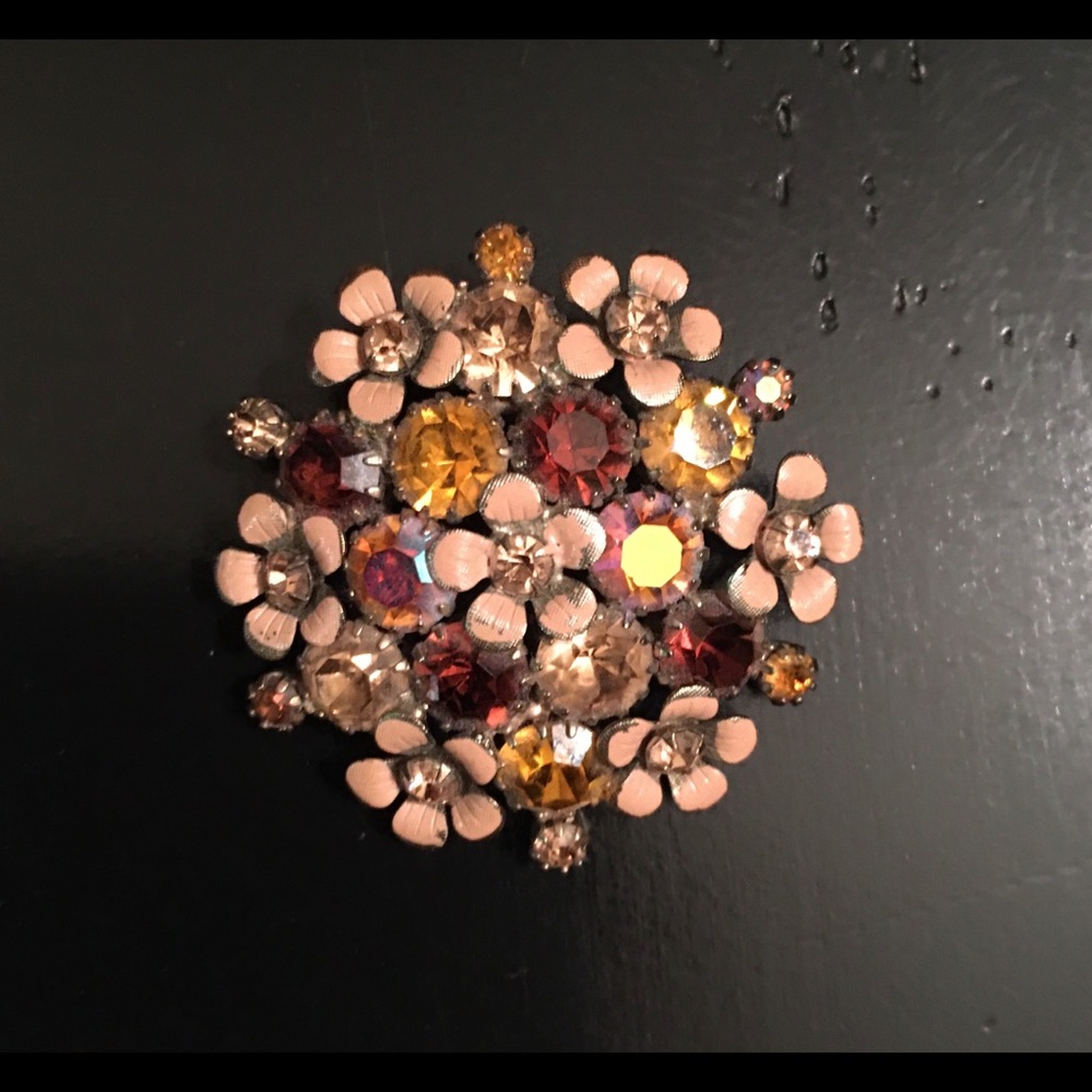 Vintage Weiss Signed Brooch